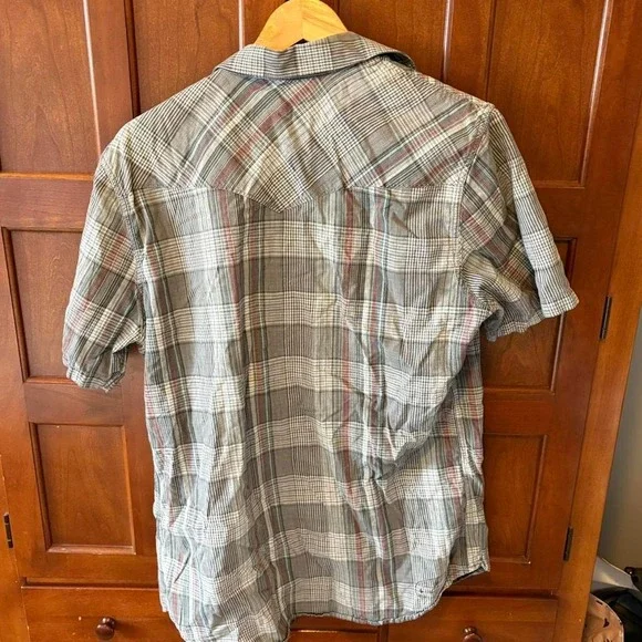 Vans Short Sleeve Button Up - Picture 4 of 4